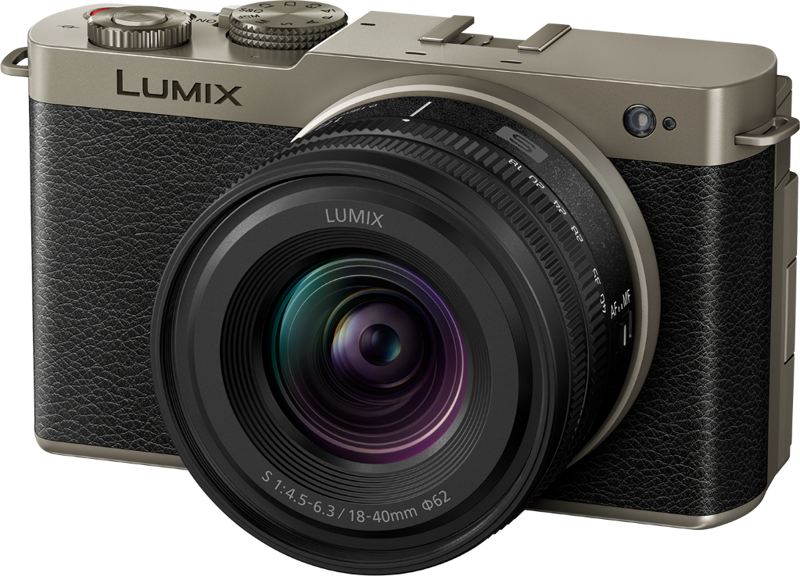 Lumix S9 Titanium med 18-40mm objektiv