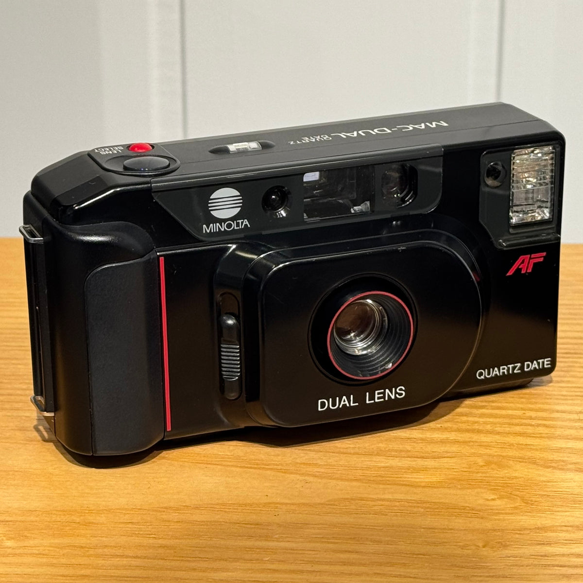 Minolta Mac-Dual Quartz Date